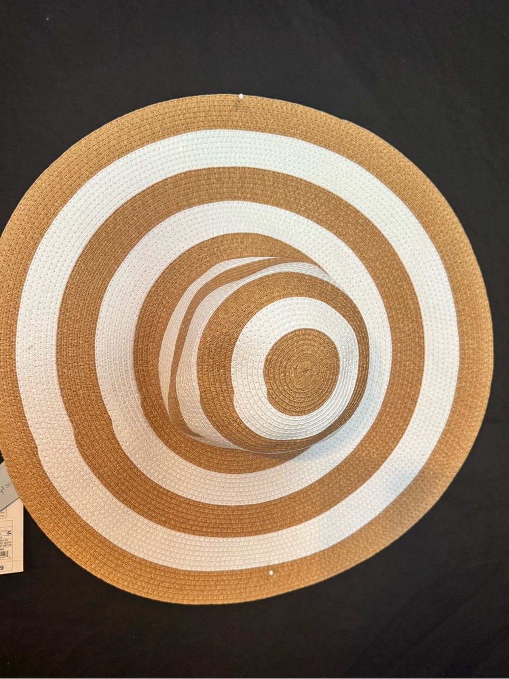 Wide-Brim Straw Sun Hat in White and Tan - Unbranded